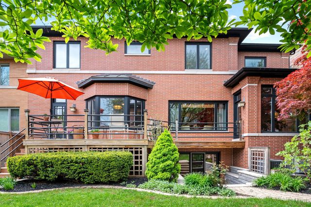 2705 N Bosworth Avenue, Chicago, IL 60614