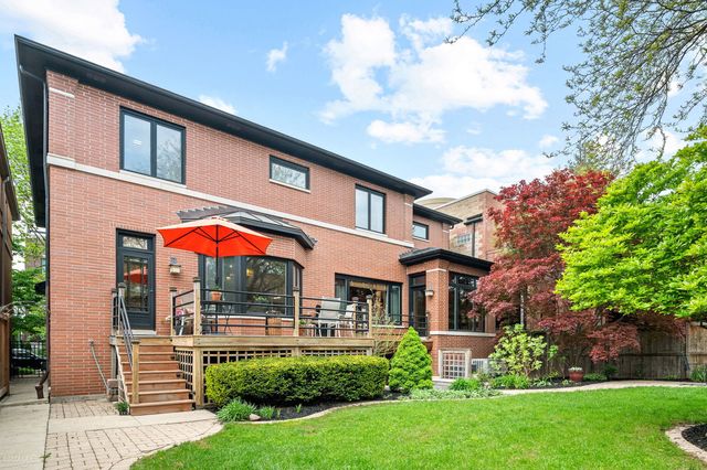 2705 N Bosworth Avenue, Chicago, IL 60614