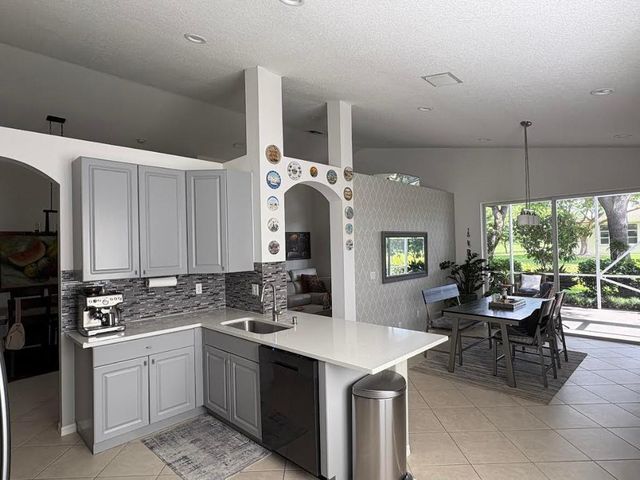 7947 Lando Avenue, Boynton Beach, FL 33437