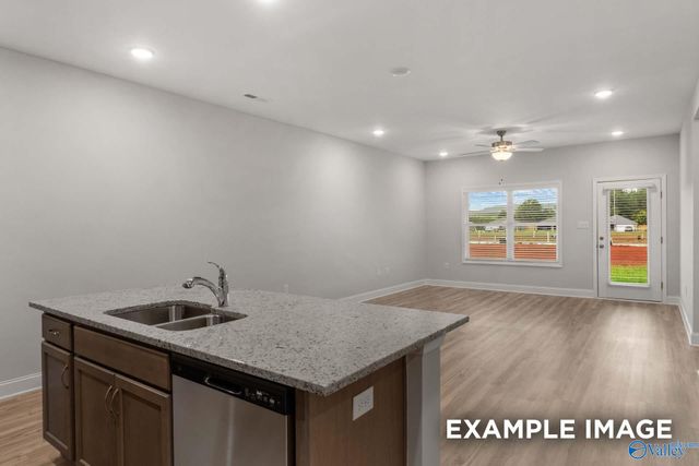 3128 Mead Way SE, Decatur, AL 35603