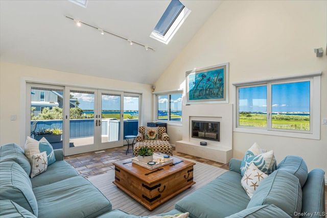 556 Dune Road, Westhampton, NY 11977