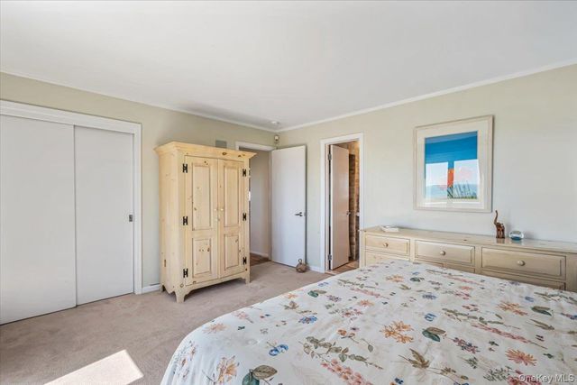 556 Dune Road, Westhampton, NY 11977