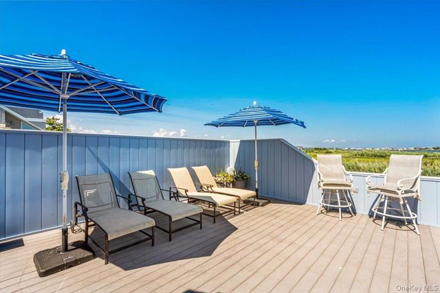556 Dune Road, Westhampton, NY 11977