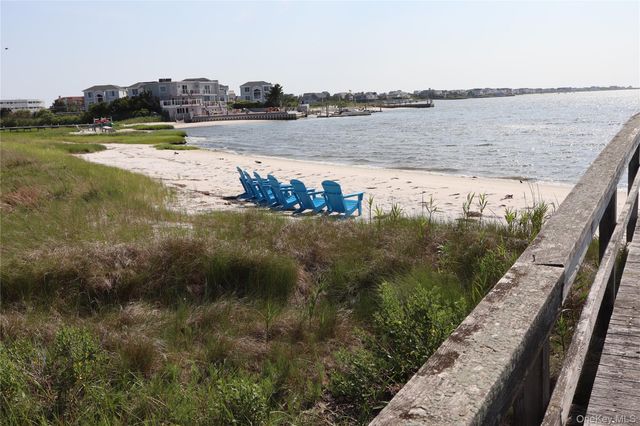 556 Dune Road, Westhampton, NY 11977