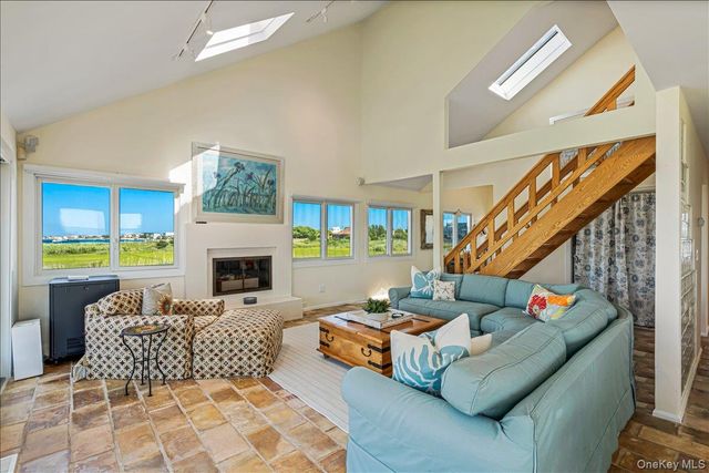 556 Dune Road, Westhampton, NY 11977