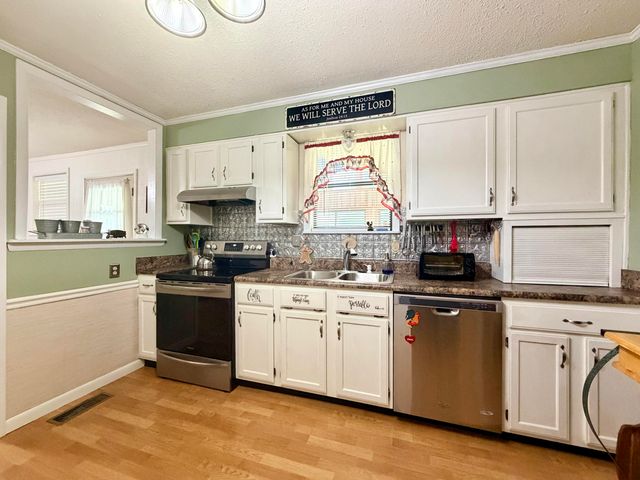 178 Meadow Green Drive, Ringgold, GA 30736