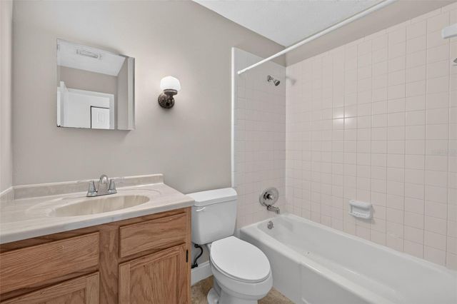 5301 HANSEL AVENUE A-18, Edgewood, FL 32809