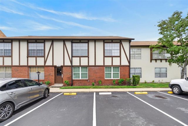 5301 HANSEL AVENUE A-18, Edgewood, FL 32809