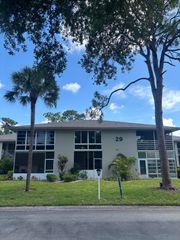 29 Lake Vista Trl Apt 104, Port St Lucie, FL 34952
