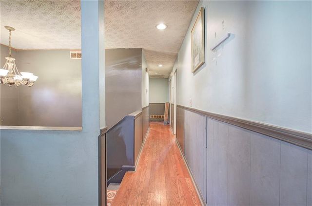 108 Thornwood Drive, Cartersville, GA 30121