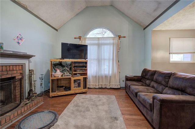 108 Thornwood Drive, Cartersville, GA 30121