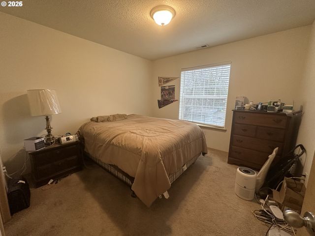 3310 Se 143RD Ave, Portland, OR 97236