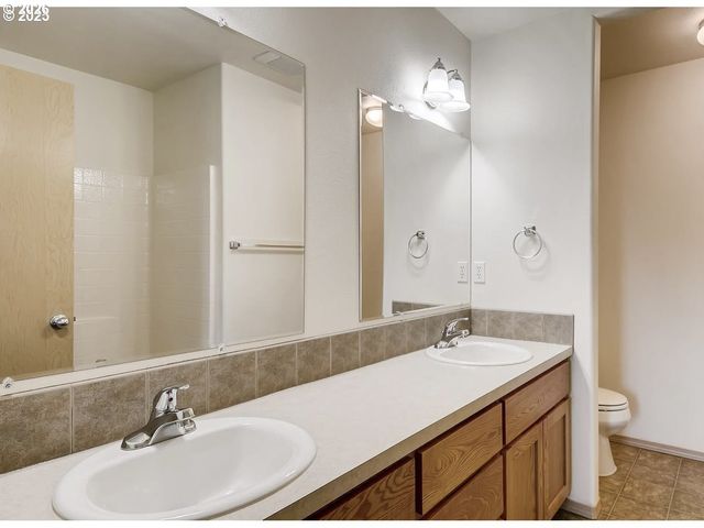 3310 Se 143RD Ave, Portland, OR 97236