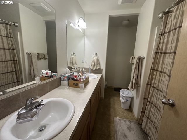 3310 Se 143RD Ave, Portland, OR 97236