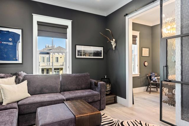 2646 E Seaside Drive, Galveston, TX 77550