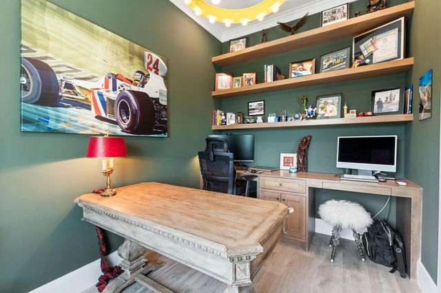 2646 E Seaside Drive, Galveston, TX 77550