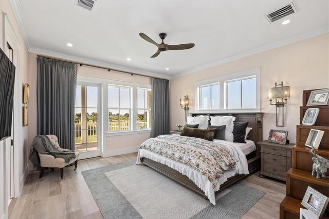 2646 E Seaside Drive, Galveston, TX 77550