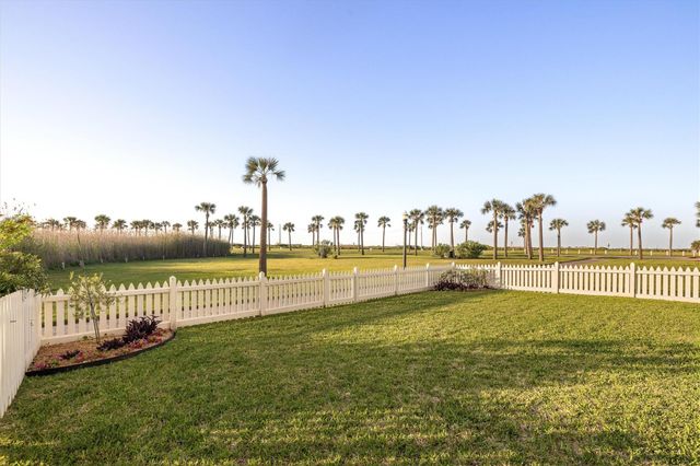2646 E Seaside Drive, Galveston, TX 77550