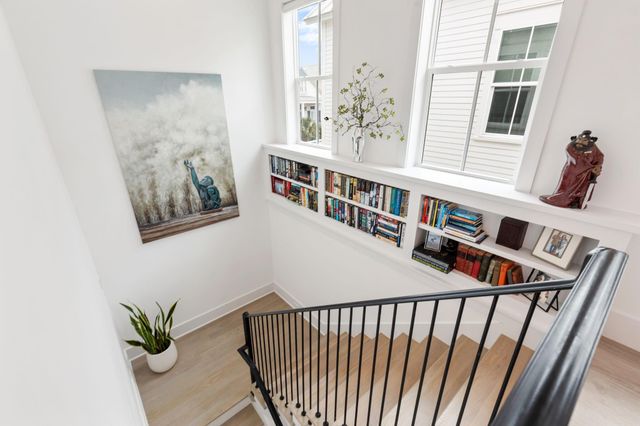 2646 E Seaside Drive, Galveston, TX 77550