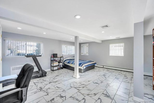 19 Evers Street, Hicksville, NY 11801