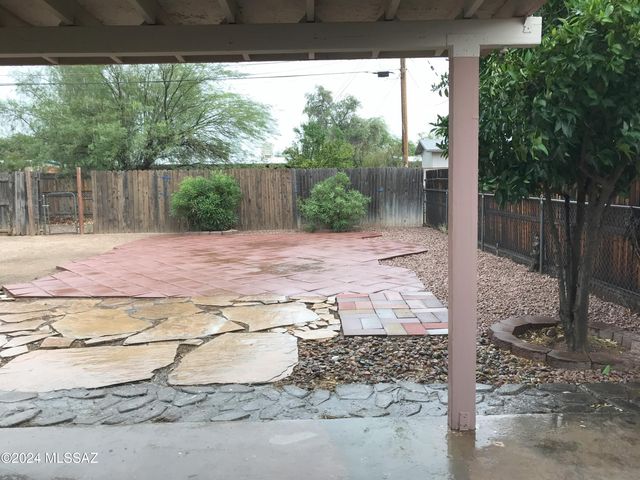 4910 E 25th Street, Tucson, AZ 85711