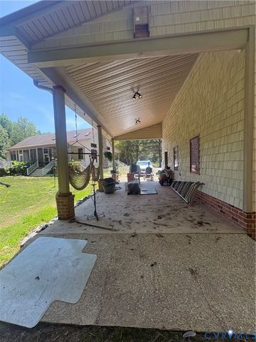 4215 Newville Rd, Waverly, VA 23890