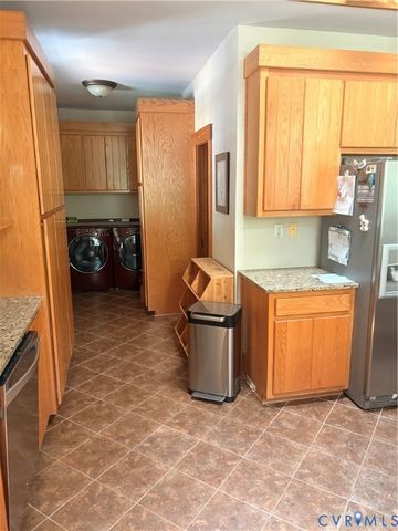 4215 Newville Rd, Waverly, VA 23890