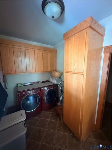 4215 Newville Rd, Waverly, VA 23890