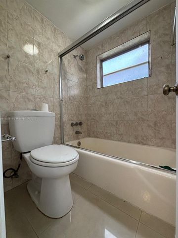 1860 Venice Park Dr 110, North Miami, FL 33181