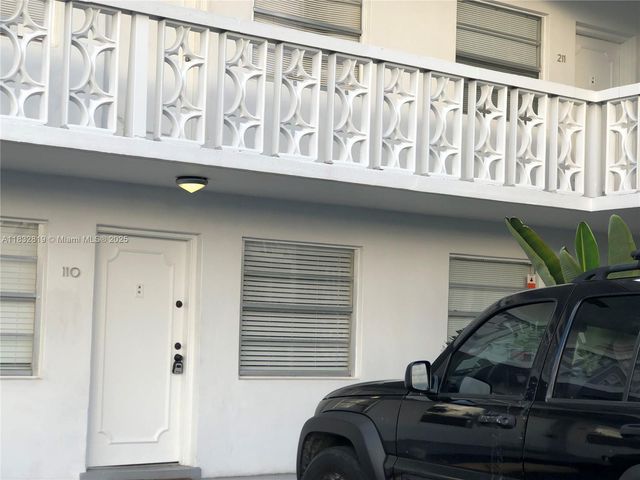 1860 Venice Park Dr 110, North Miami, FL 33181