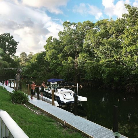 1860 Venice Park Dr 110, North Miami, FL 33181