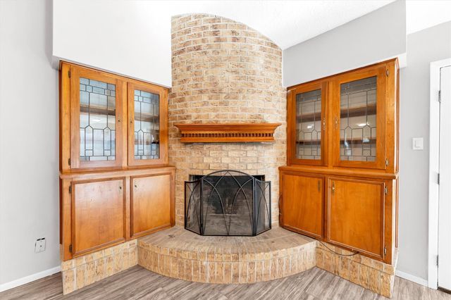 3353 Knob Oaks Drive, Huntsville, TX 77340