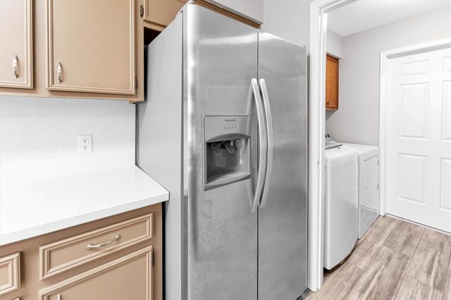 3353 Knob Oaks Drive, Huntsville, TX 77340