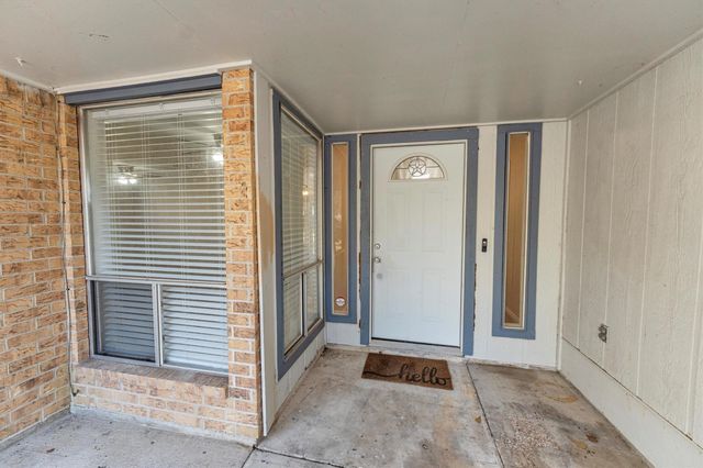 3353 Knob Oaks Drive, Huntsville, TX 77340