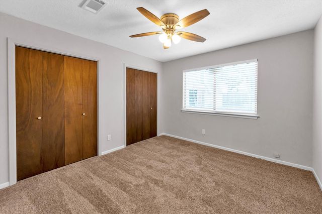 3353 Knob Oaks Drive, Huntsville, TX 77340