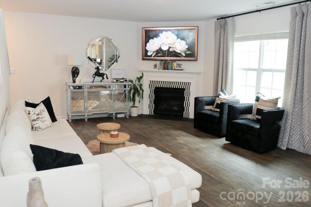 7121 Finnigan Road, Charlotte, NC 28215
