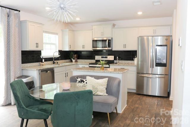 7121 Finnigan Road, Charlotte, NC 28215