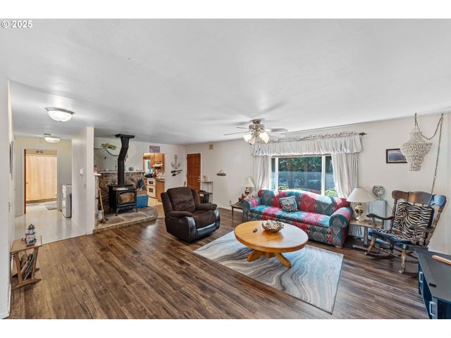 91256 CAPE ARAGO Hwy, Coos Bay, OR 97420