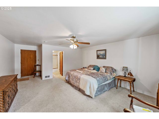 91256 CAPE ARAGO Hwy, Coos Bay, OR 97420