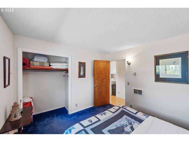 91256 CAPE ARAGO Hwy, Coos Bay, OR 97420