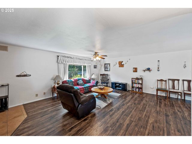 91256 CAPE ARAGO Hwy, Coos Bay, OR 97420