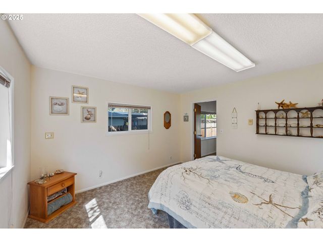 91256 CAPE ARAGO Hwy, Coos Bay, OR 97420
