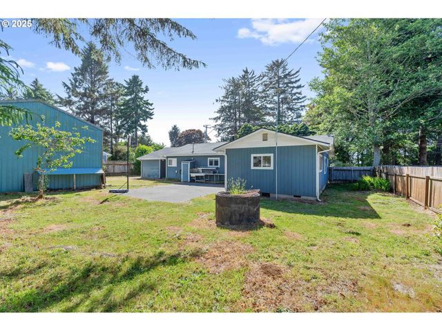 91256 CAPE ARAGO Hwy, Coos Bay, OR 97420