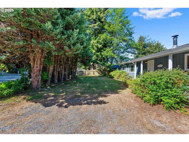 91256 CAPE ARAGO Hwy, Coos Bay, OR 97420