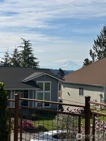 6127 Regatta Place NE, Bremerton, WA 98311