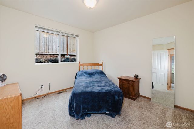 6127 Regatta Place NE, Bremerton, WA 98311