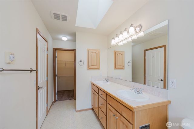 6127 Regatta Place NE, Bremerton, WA 98311