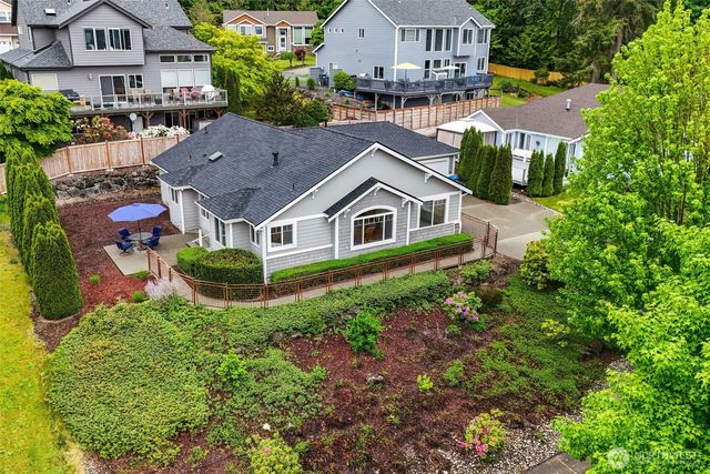 6127 Regatta Place NE, Bremerton, WA 98311
