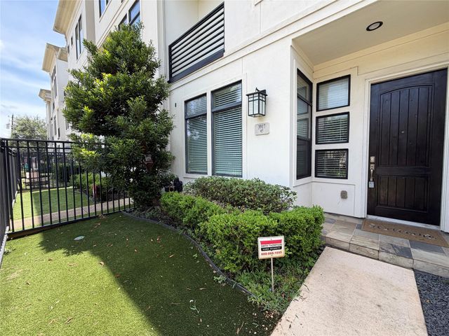 3917 Rose Street, Houston, TX 77007
