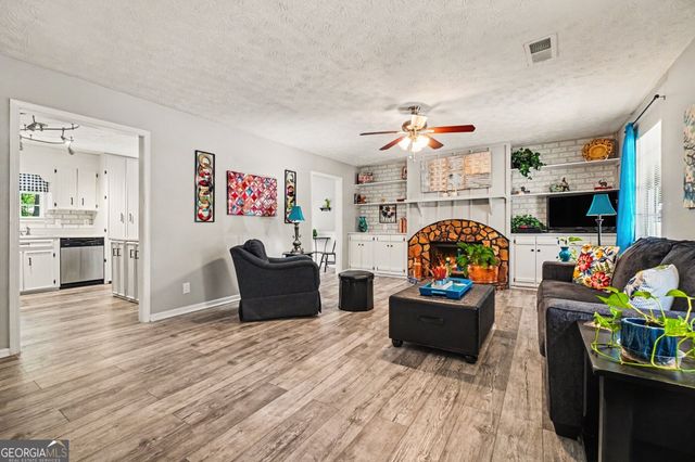 160 Ember Court, Fairburn, GA 30213